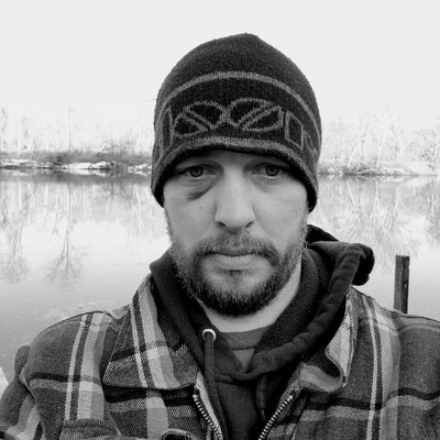 Profile Picture of Scott Knouse Jr. (@sknousejr) on Twitter