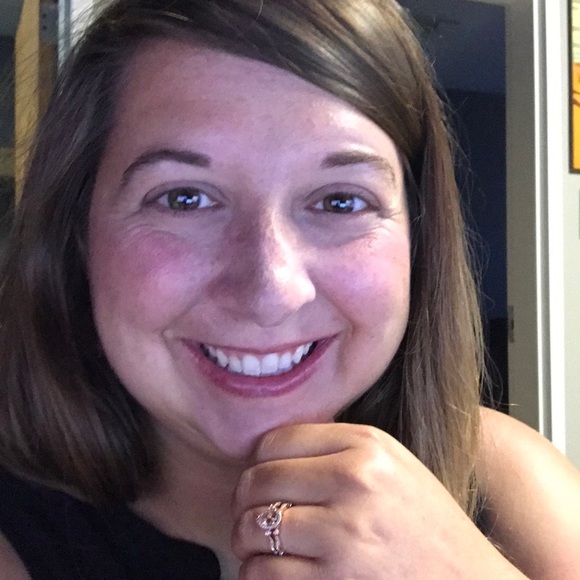 Profile Picture of Christina Rothenberg (@crprothenberg) on Poshmark