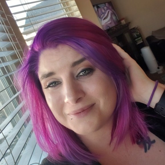 Profile Picture of Allison Rockhill (@alleykat0504) on Poshmark