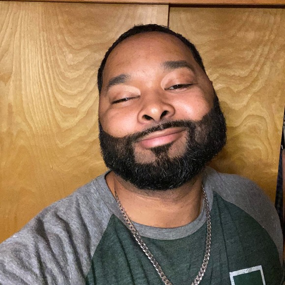 Profile Picture of Dujuan Ball (@dujuanball) on Poshmark
