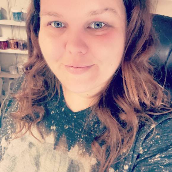 Profile Picture of Christina Cargal (@christinacargal) on Poshmark