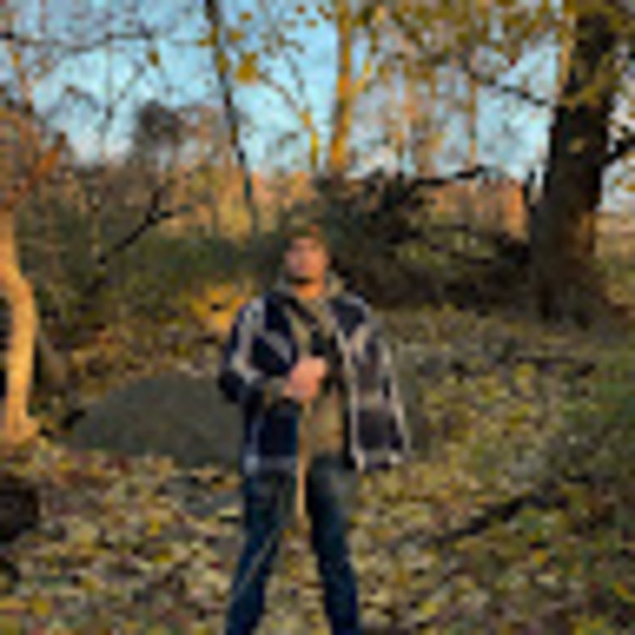 Profile Picture of Joshua Catarata (@jatcosh) on Poshmark