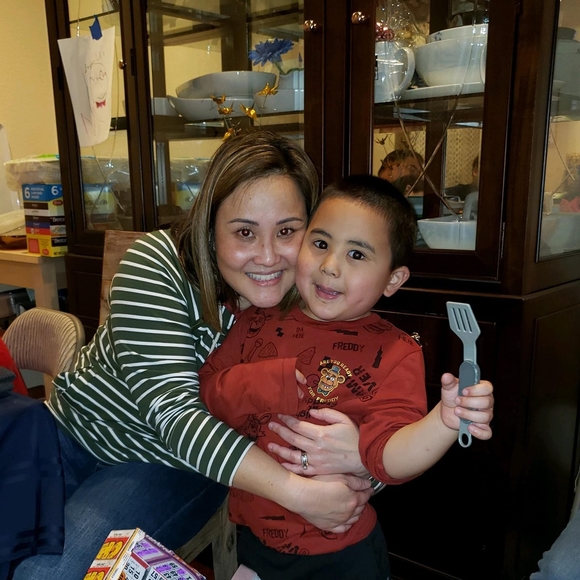 Elise Kobata - Poshmark Profile Picture of Elise Kobata (@enkobata) on Poshmark