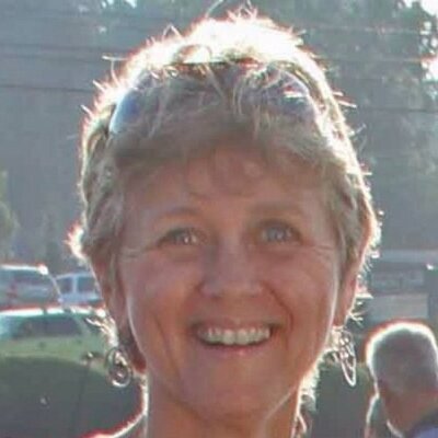 Profile Picture of Beth (@bethrisser) on Twitter