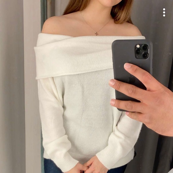 Profile Picture of Victoria Arzumanova (@solarzu) on Poshmark