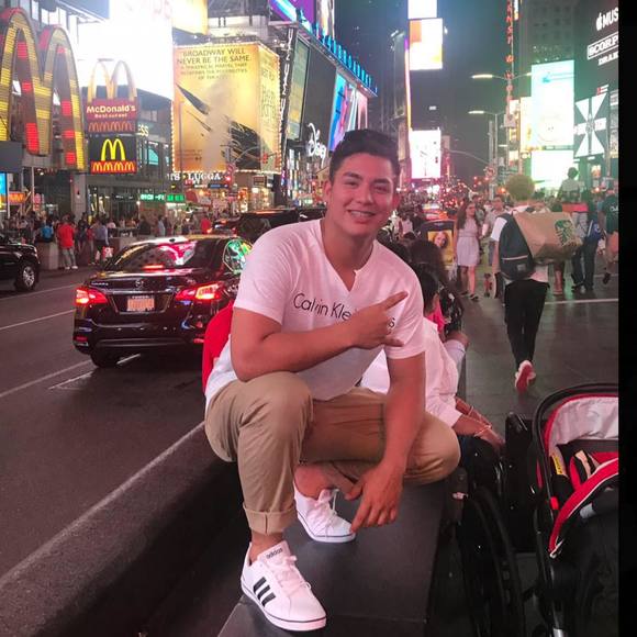 Profile Picture of Anthony Manzo (@anthonymanzo164) on Poshmark