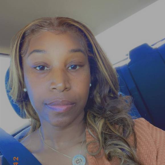 Profile Picture of Erica West (@erica_west) on Poshmark