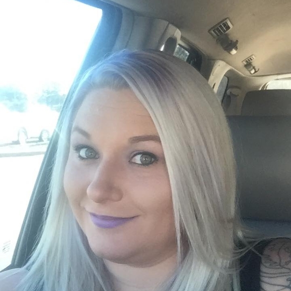 Profile Picture of Bobbie Chesler (@bobbiesue11) on Poshmark