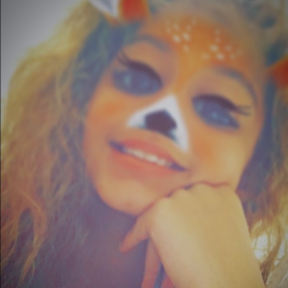 Profile Picture of Taysha Aracena (@taysha_a06) on Poshmark