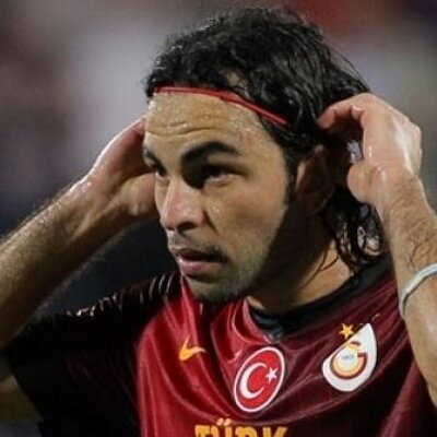 Profile Picture of Ecem Benzerr (@98Ecem) on Twitter