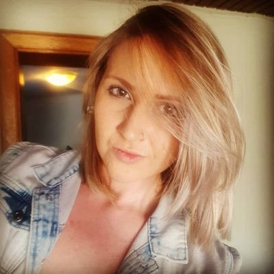 Profile Picture of Kimberly Munro (@kim_alright) on Twitter