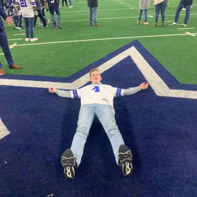 Profile Picture of Peyton (@Peyton8Avery) on Twitter