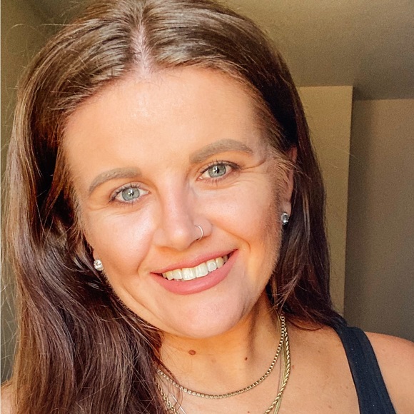 Profile Picture of Shelby Ruelas (@shelbylynn_3) on Poshmark