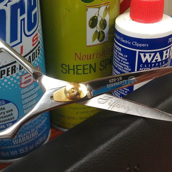 Profile Picture of Tiffany Mantone (@simpleme629) on Poshmark