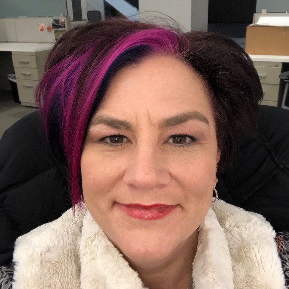 Profile Picture of Ann marie Cilley (@amcilley) on Poshmark