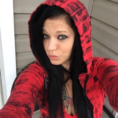 Profile Picture of Megan Lee Mcclanahan (@Trap_Queen_2369) on Twitter