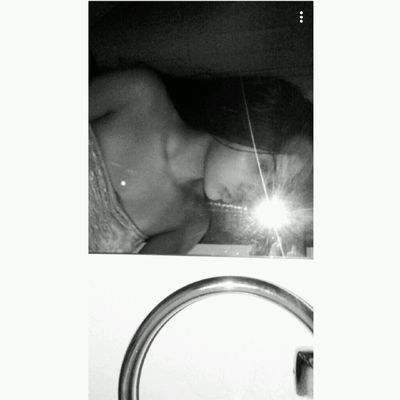 Profile Picture of Ariel Ybarra (@ariel_ybarra) on Poshmark