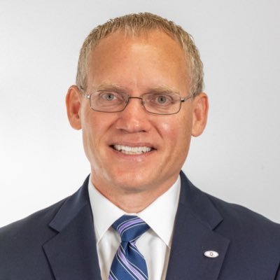 Profile Picture of Carl D. Lundblad (@carldlundblad) on Twitter