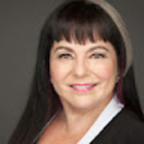 Profile Picture of Anita Sampson binder (@asbpinup) on Poshmark