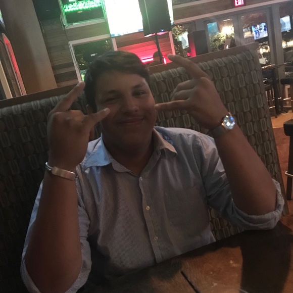 Profile Picture of Ivan Gonzalez (@ivgz2002angel13) on Poshmark