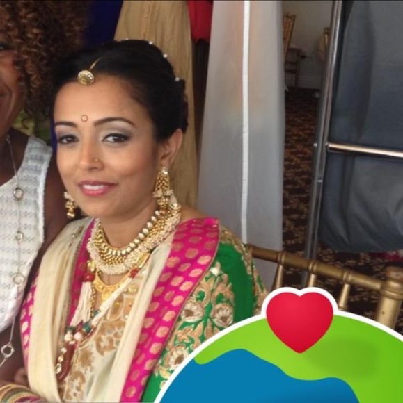 Profile Picture of Ash Bernadel (@ashbernadel) on Poshmark