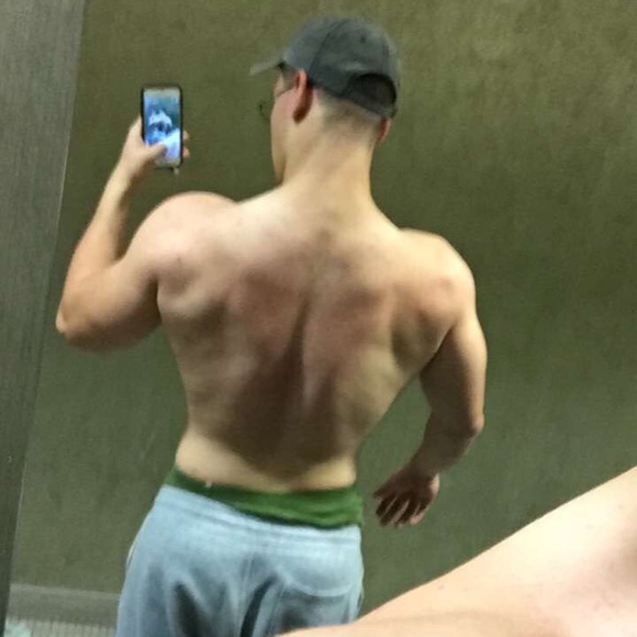 Profile Picture of Michael Vasconcelos (@mvasco4) on Poshmark