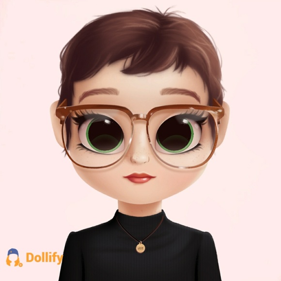 Profile Picture of Lori Clapp (@therealoriclapp) on Poshmark
