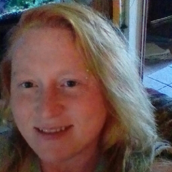 Profile Picture of Crystal Graves (@crystal_1984) on Poshmark