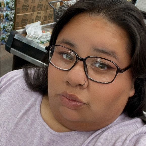 Profile Picture of Alma Del prado (@cristalx395) on Poshmark
