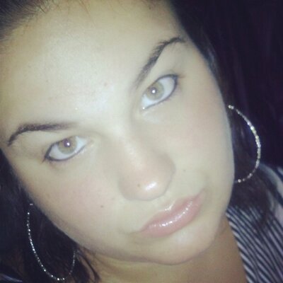 Profile Picture of Michaela Tetreault (@xobeautifulmom) on Twitter