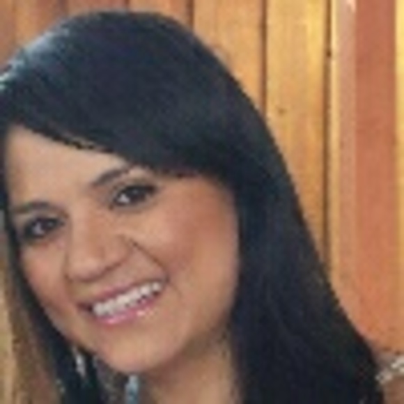 Profile Picture of Janet Sims (@janetsims) on Poshmark