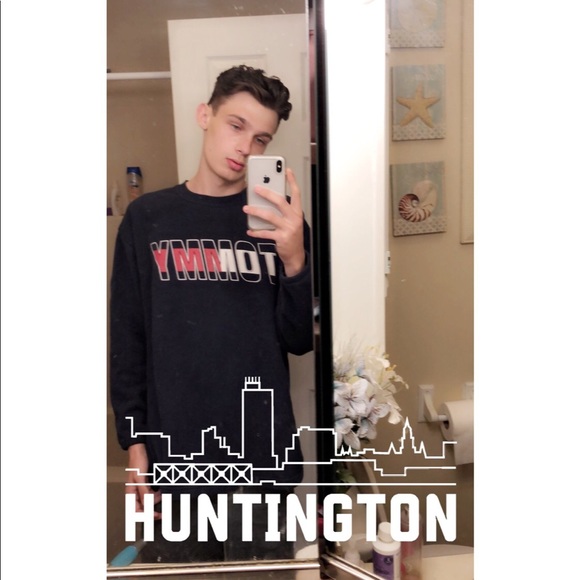 Profile Picture of Jacob Sergent (@jacobsergent) on Poshmark