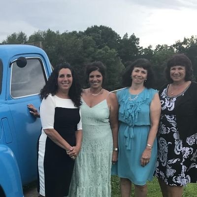 Profile Picture of Lisa Varlichi Canton (@Canton7101) on Twitter