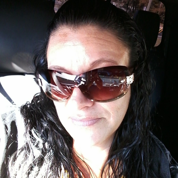 Profile Picture of Boston Baigent (@bigbboss) on Poshmark