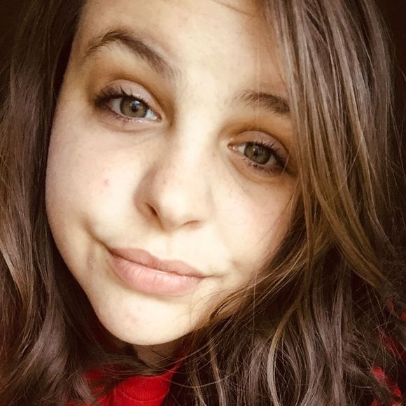 Profile Picture of Jackiee Laponsie (@jackieebabyy69) on Poshmark