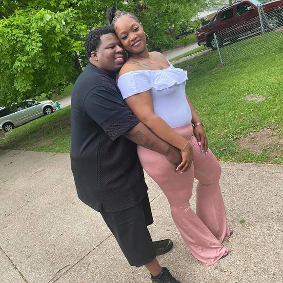 Profile Picture of Dennis Daye (@deeboyy33) on Poshmark