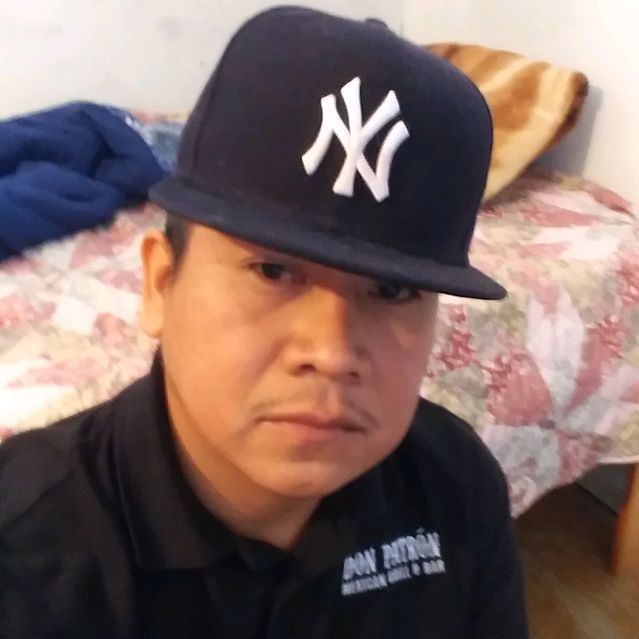 Profile Picture of Bayron Monzon (@bay16ron80) on Tiktok