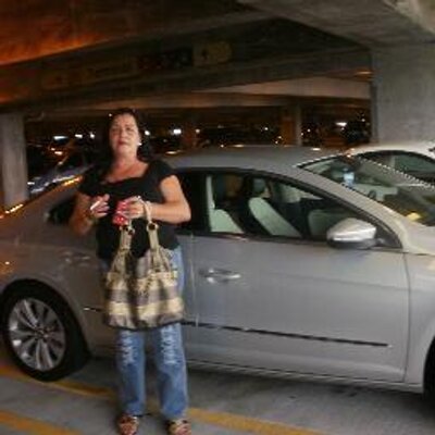 Profile Picture of Caridad Gonzalez (@caridadgonzalez) on Twitter