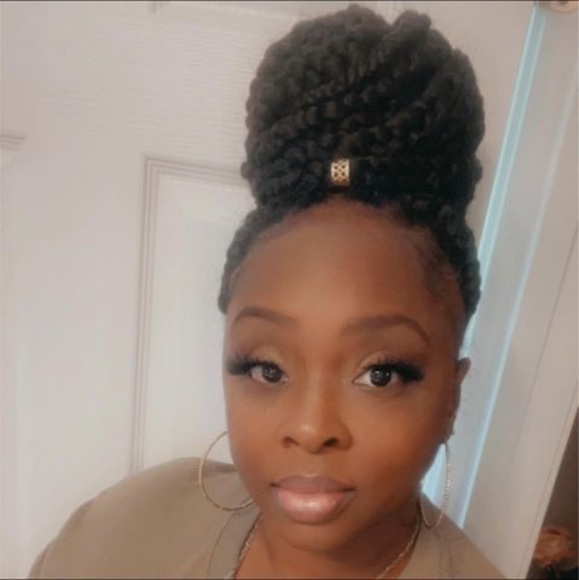 Profile Picture of Drranda Donnette (@larranda2000) on Poshmark