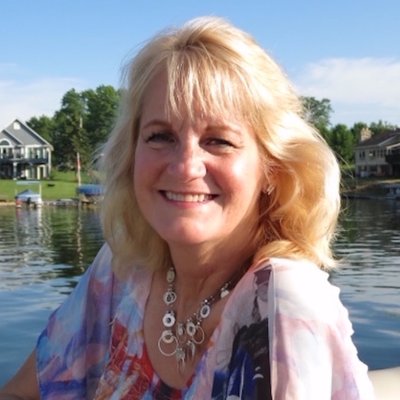 Profile Picture of Karen Winter (@KarenWinterCEO) on Twitter