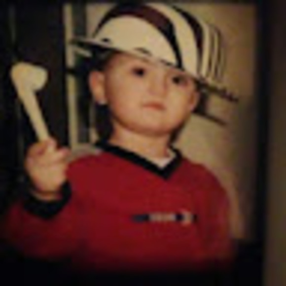 Profile Picture of Garrett Steinberg (@garrett7300) on Poshmark