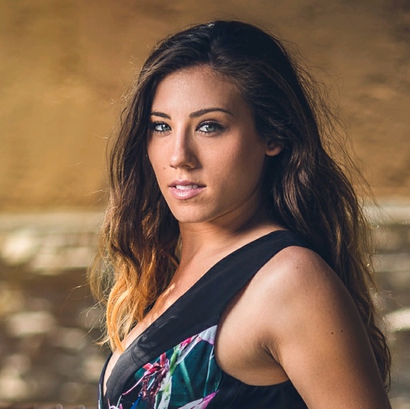 Profile Picture of Alexia Ducanois (@alexiaduc) on Poshmark