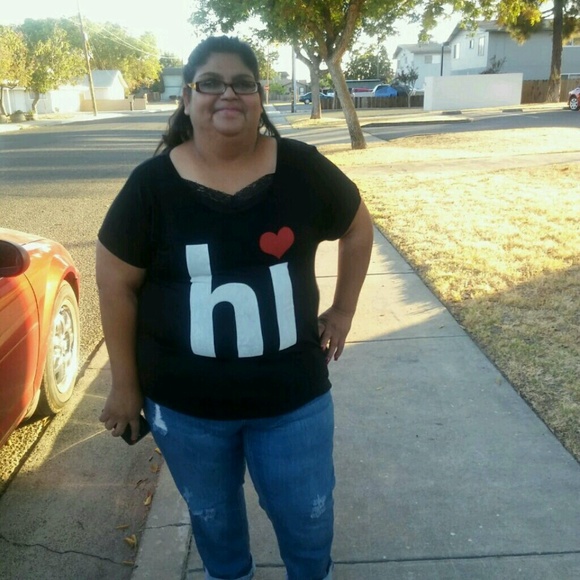 Monique Sabdoval - Poshmark Profile Picture of Monique Sabdoval (@bigbeauitful79) on Poshmark