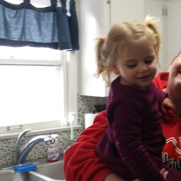 Profile Picture of Pamela Rentschler (@prentschs) on Poshmark