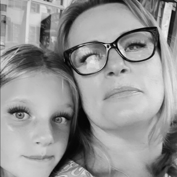 Profile Picture of Kerrianne Davey (@kd2011636) on Poshmark