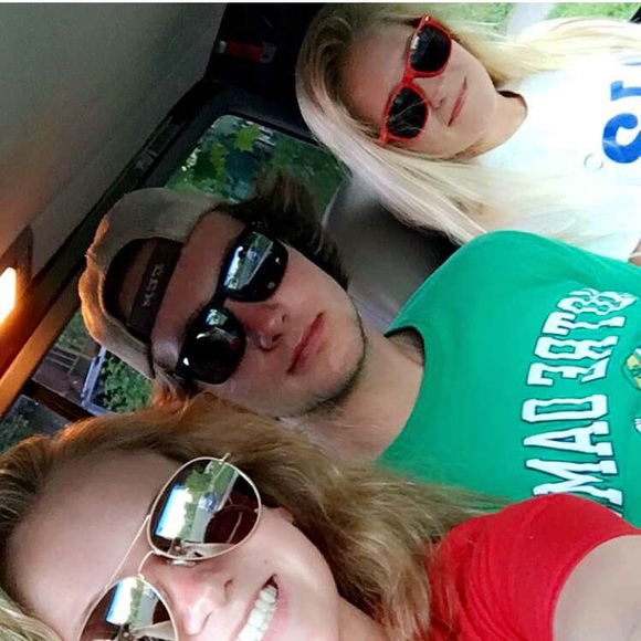 Profile Picture of Mariah Haedrich (@mariah_haedrich) on Poshmark
