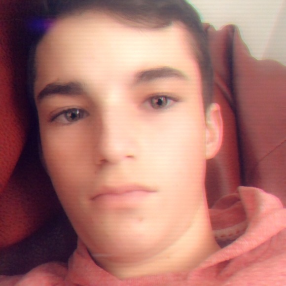 Profile Picture of Nathan Manning (@andthatsthenew) on Poshmark