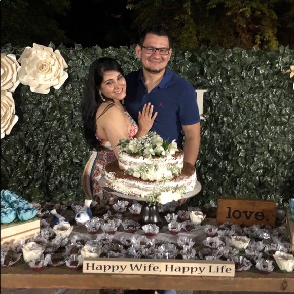 Profile Picture of Lorena Maciel (@lo0612) on Poshmark