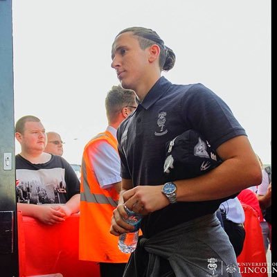 Profile Picture of Aaron Lewis (@aaronjameslewis) on Twitter