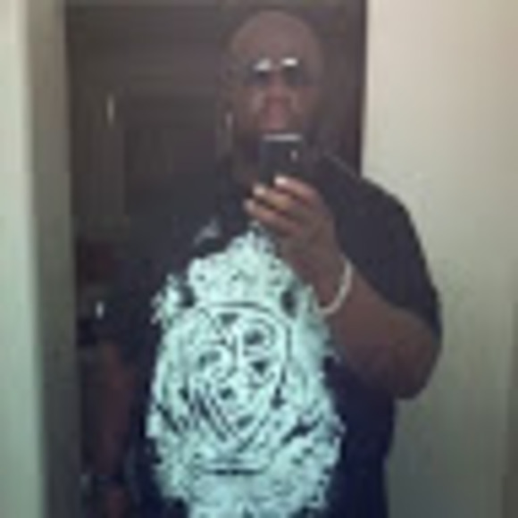 Profile Picture of Ricky Sims (@bigrick434) on Poshmark
